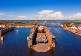 FLOATING DOCKS PLAY A CRUCIAL ROLE IN THE OPERATIONS Image