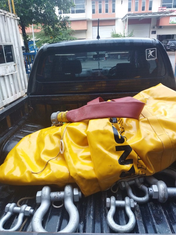 Delivery water Bag 2 tons one set Photo